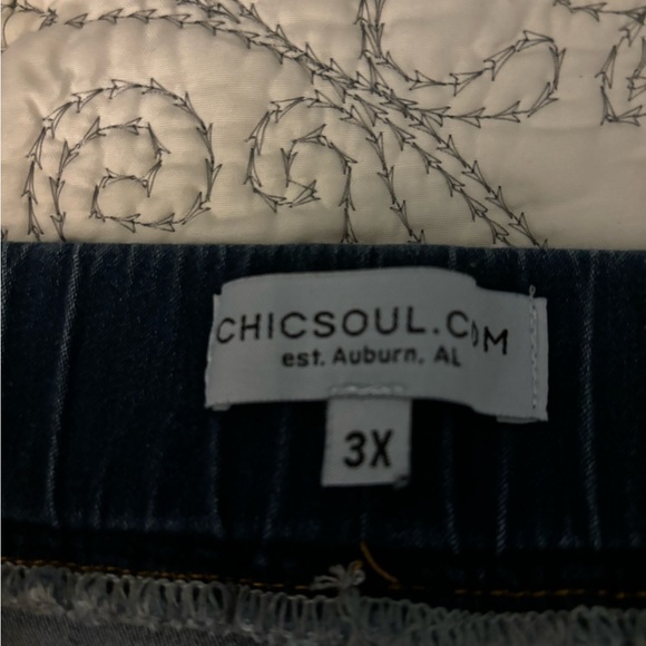 Chic Soul jeans. 3X, stretchy denim. Worn twice. Super cute on. Plus size EUC - Picture 2 of 12
